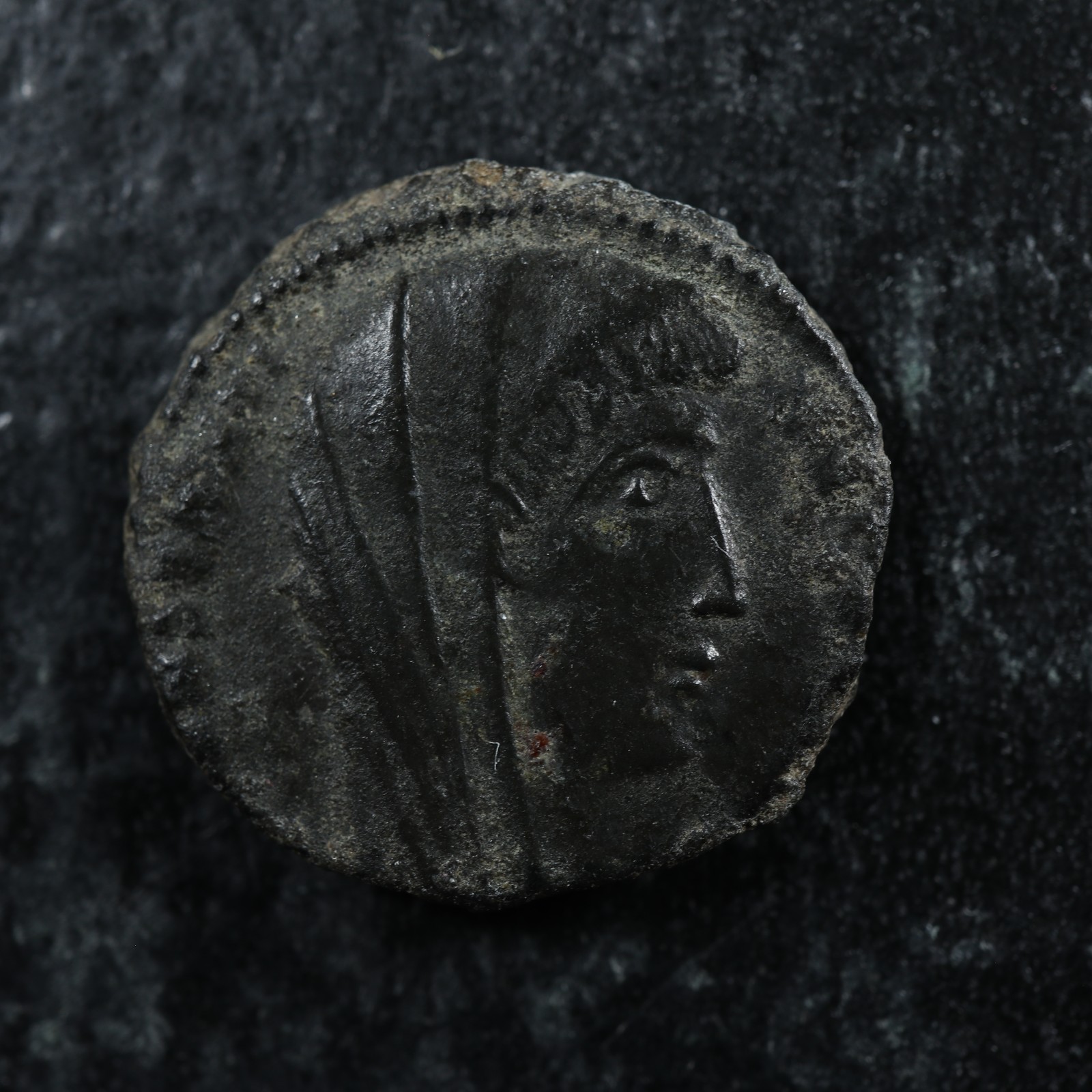 Constantine-I-Nummus-337-340-quadriga-Hand-of-God-278012521760-2