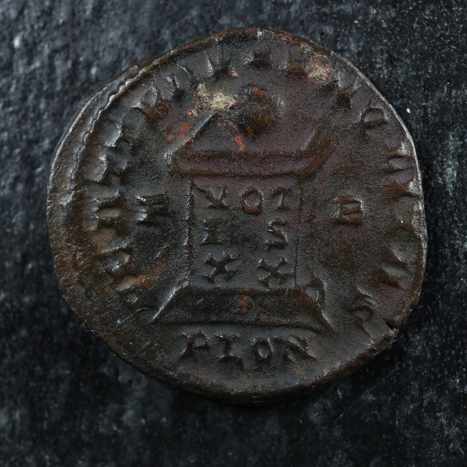 Crispus-as-Caesar-AE-Follis-322-323-Londinium-RIC-249-Globe-set-on-Altar-Stars-278031533366-2